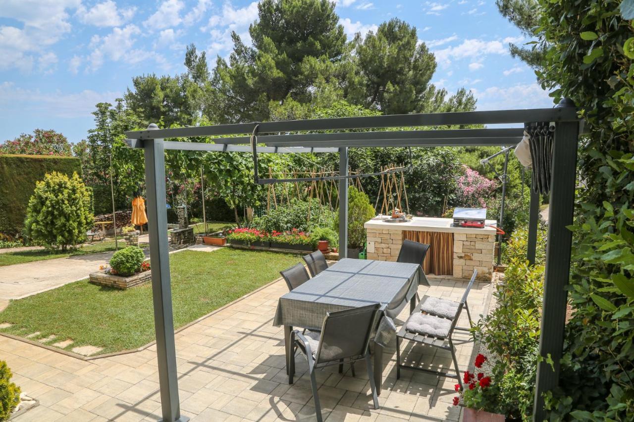 Apartmani Nena I Branko بريمونتيرا المظهر الخارجي الصورة